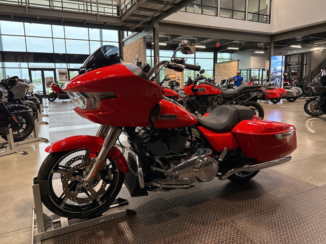Road Glide®