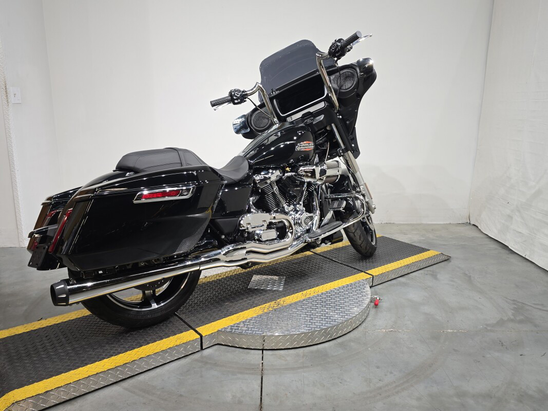 Street Glide®