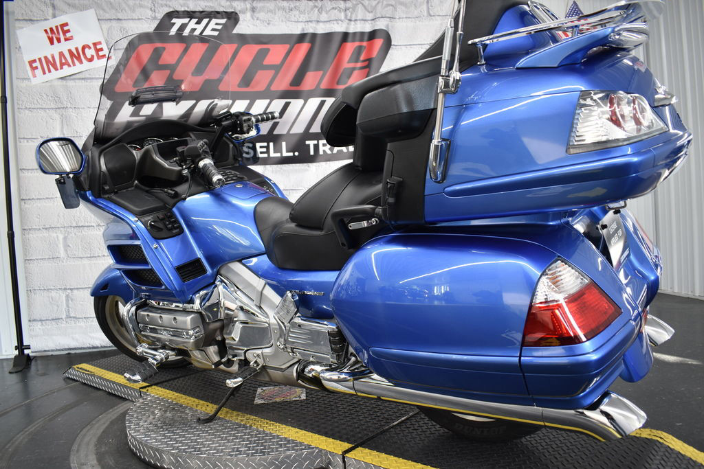 Gold Wing (Audio/Comfort)