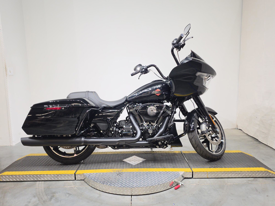 Road Glide®