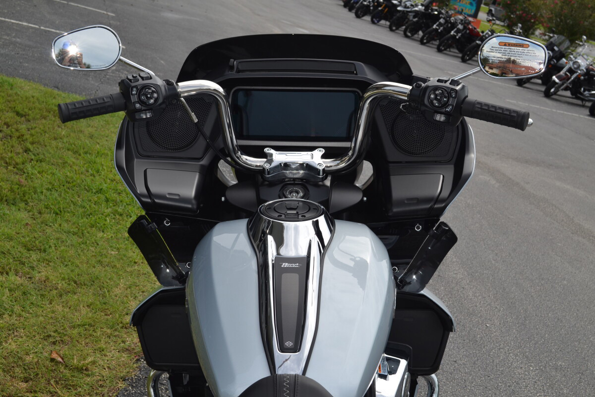 Road Glide®