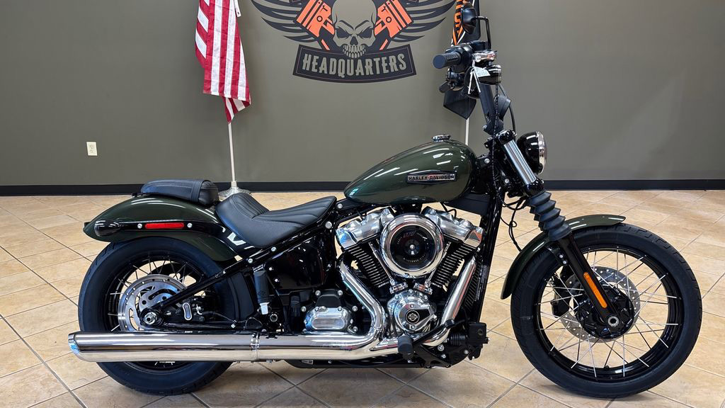 Street Bob®