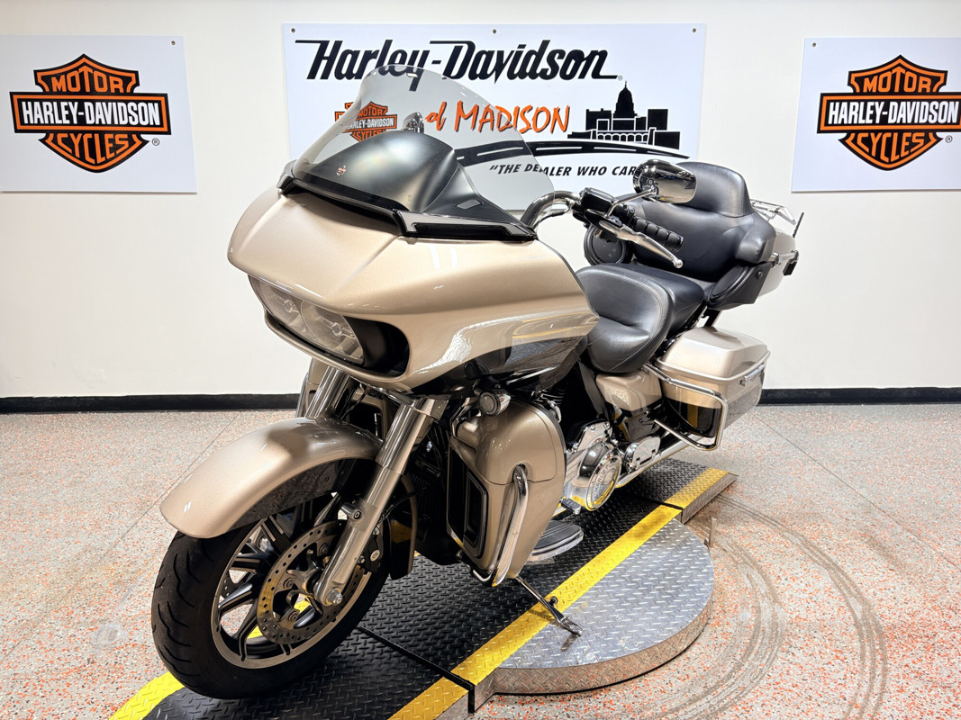 Road Glide® Ultra