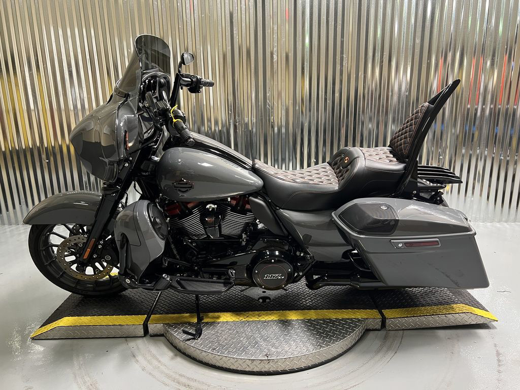 CVO® Street Glide®