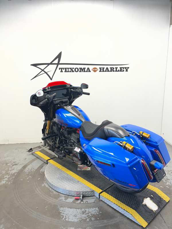 CVO® Street Glide® ST