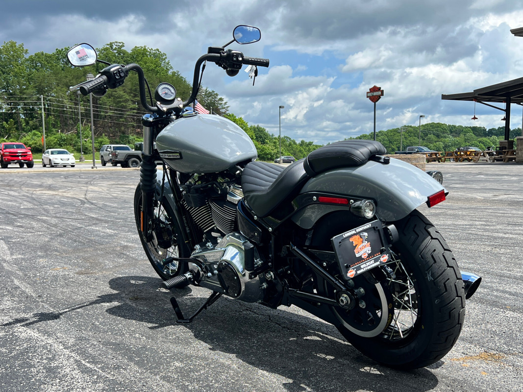 Street Bob®