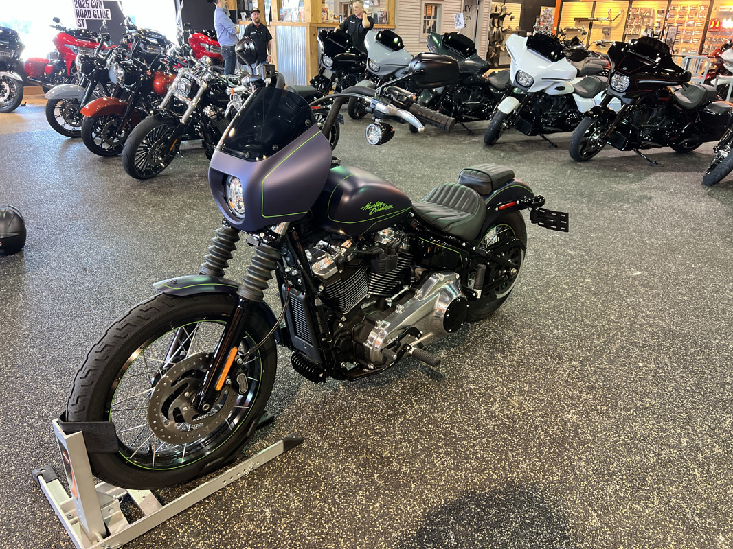 Street Bob®