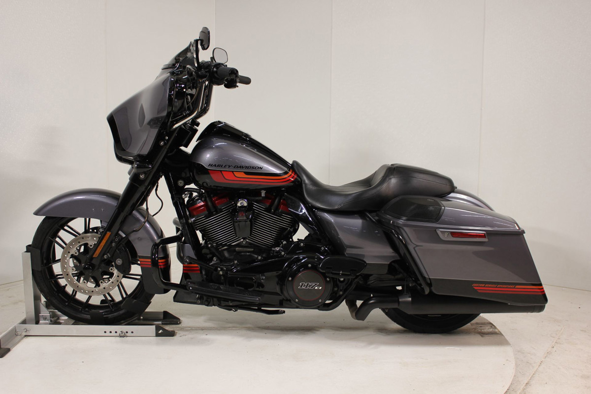 CVO® Street Glide®