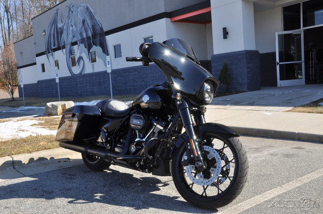 Street Glide® Special