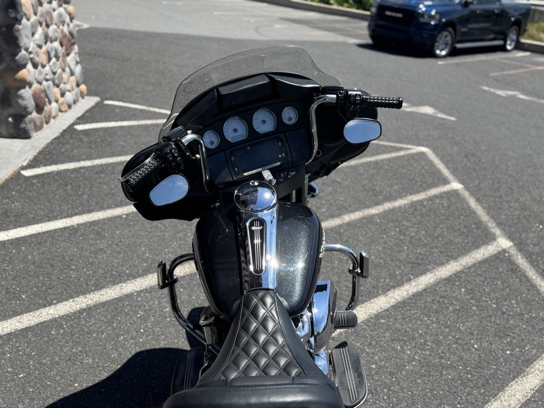 Street Glide®