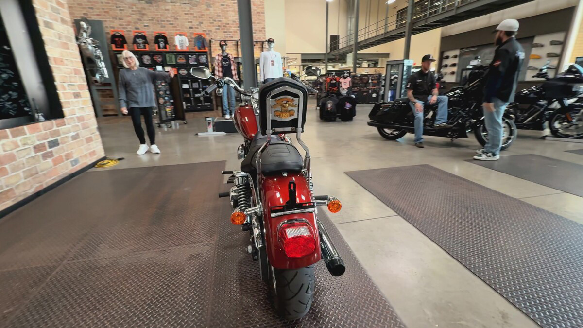 Dyna® Super Glide® Custom