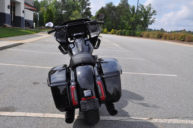 Road Glide®
