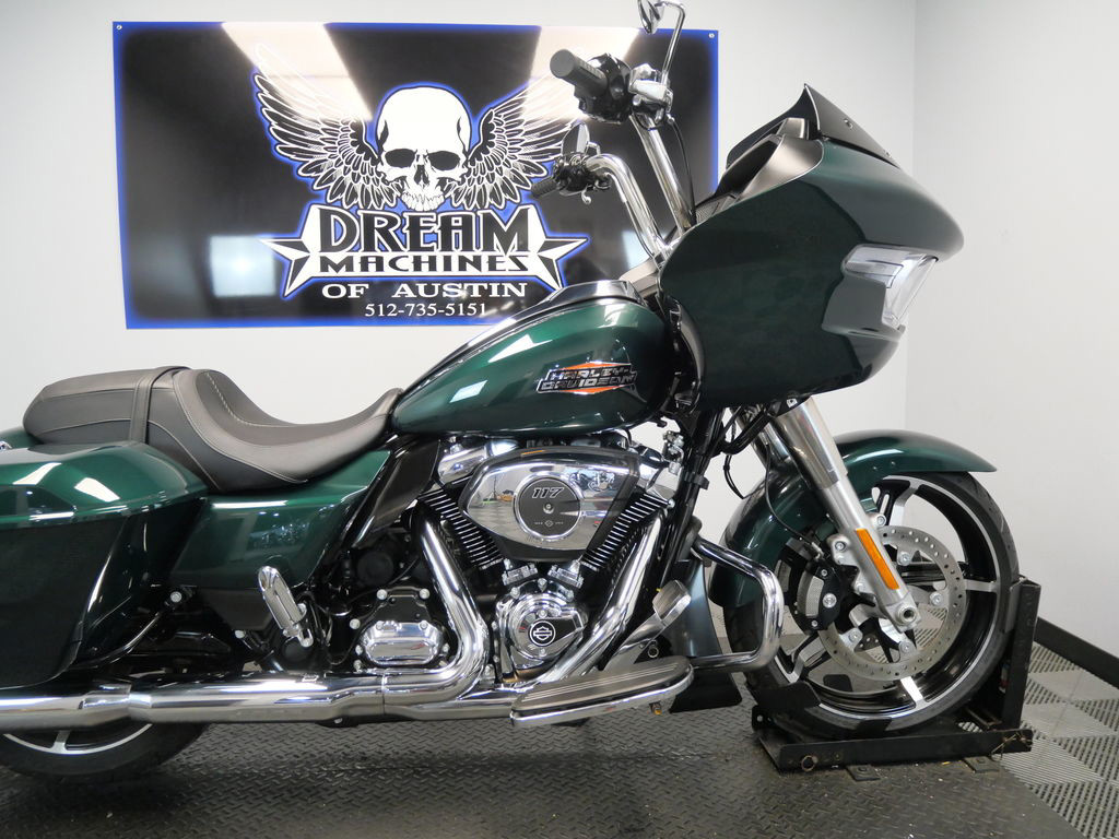 Road Glide®