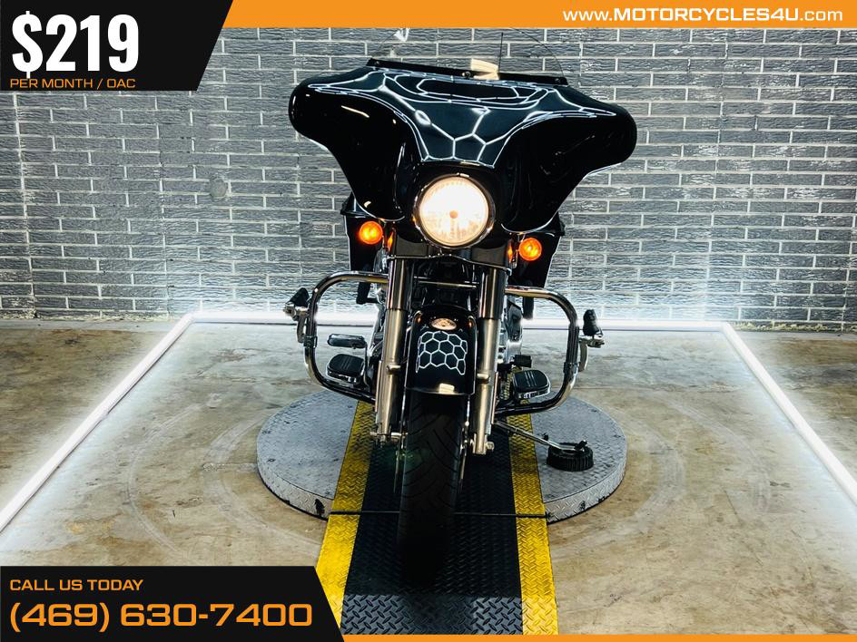 Street Glide®