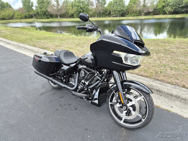 Road Glide®