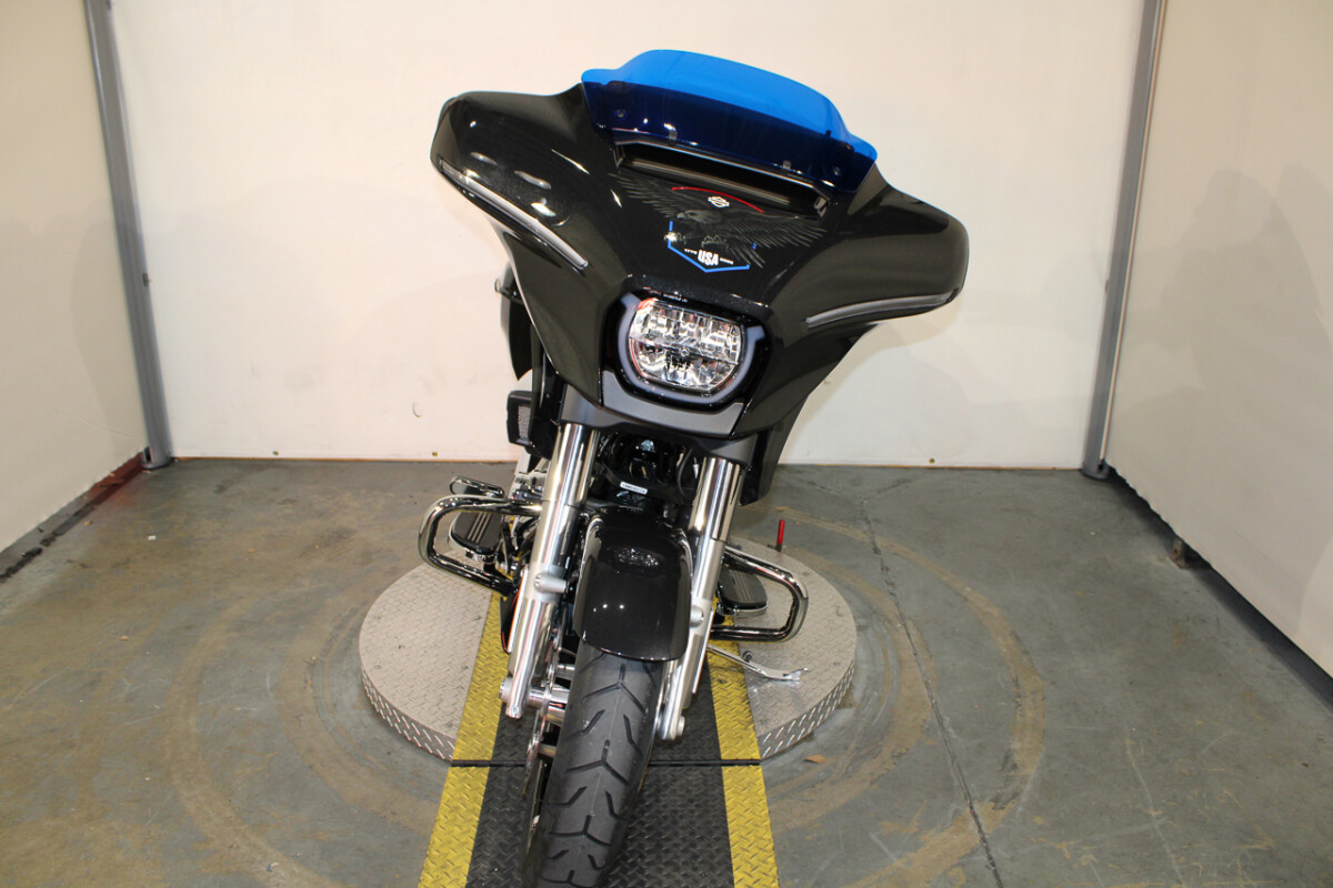 Street Glide®