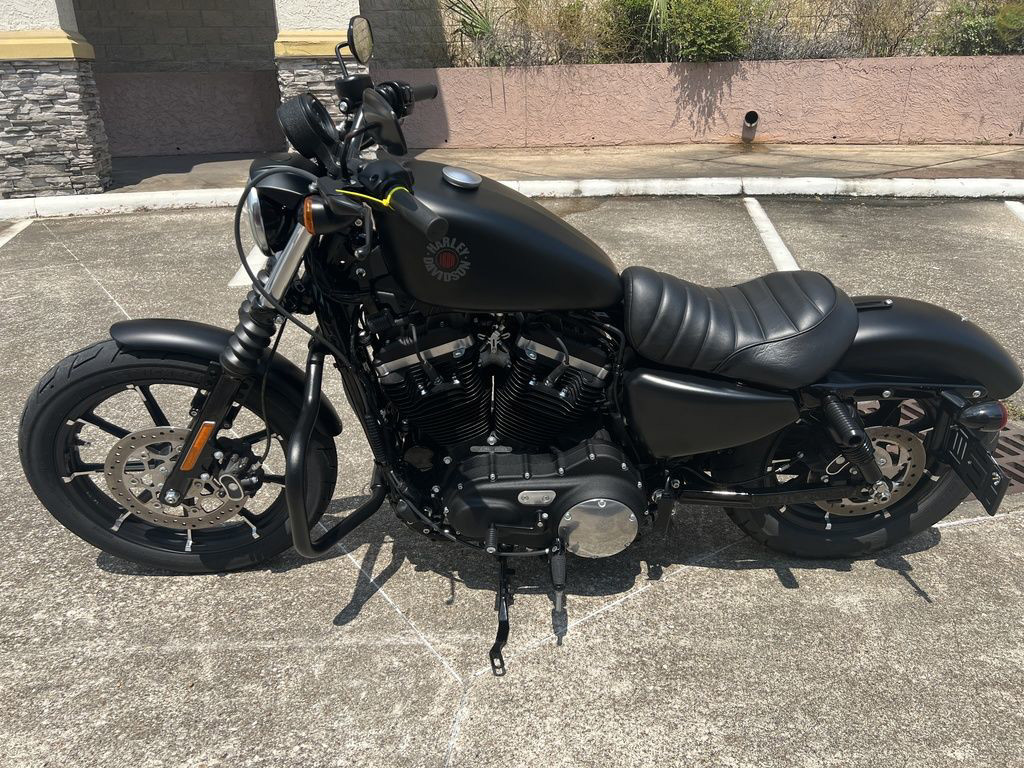 Iron 883®