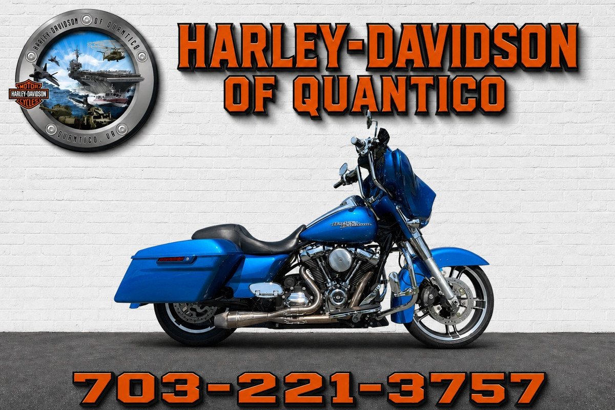 Street Glide®