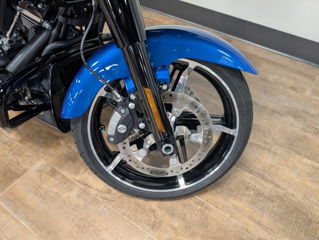 Road Glide®