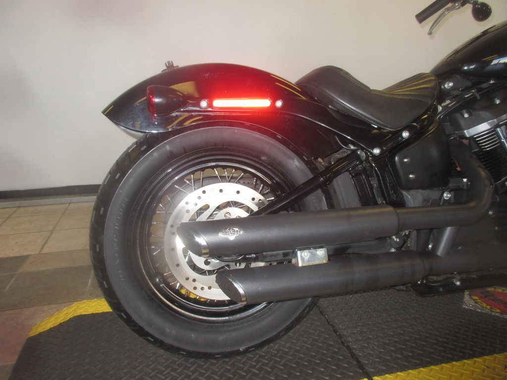 Street Bob®