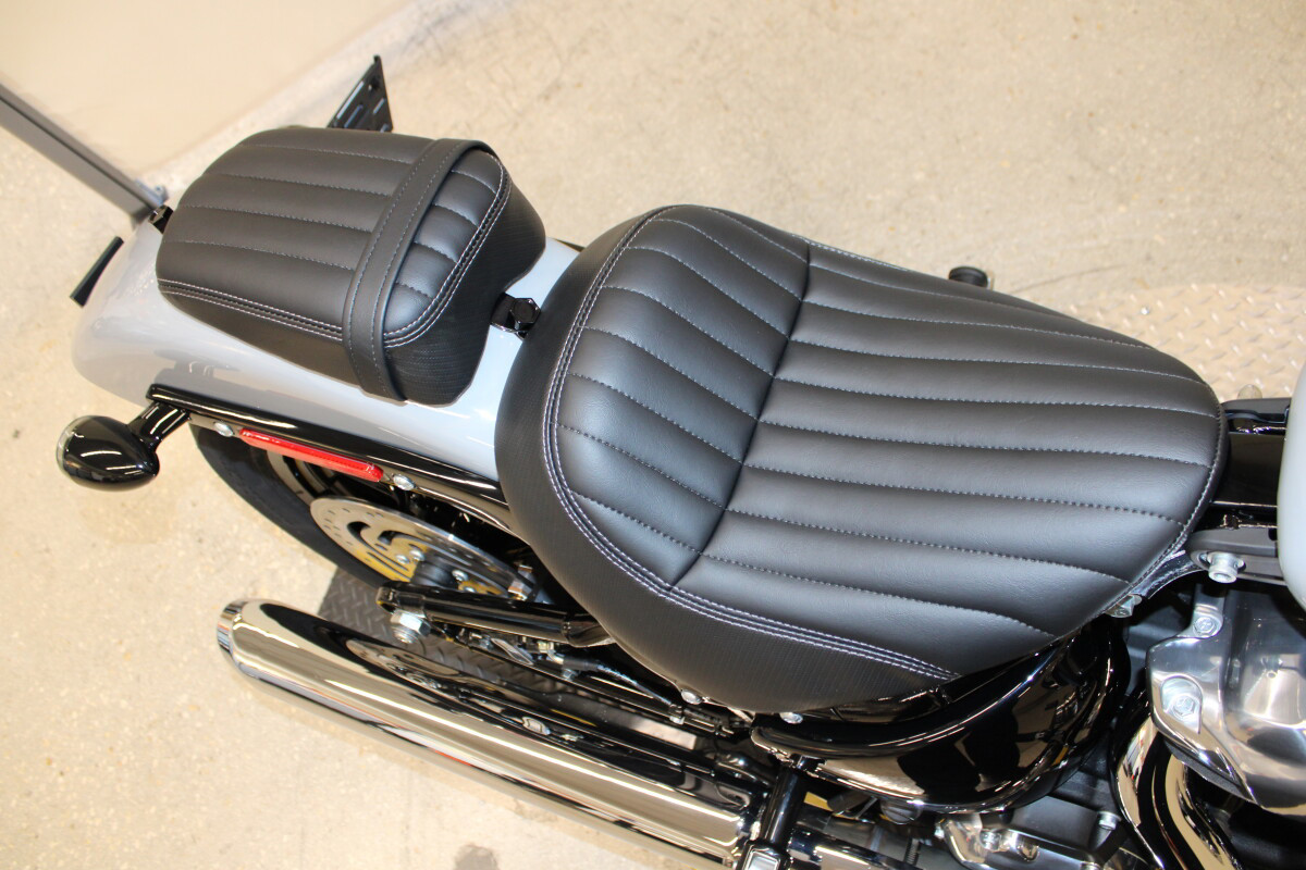 Street Bob®