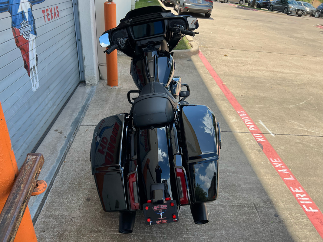 Street Glide®
