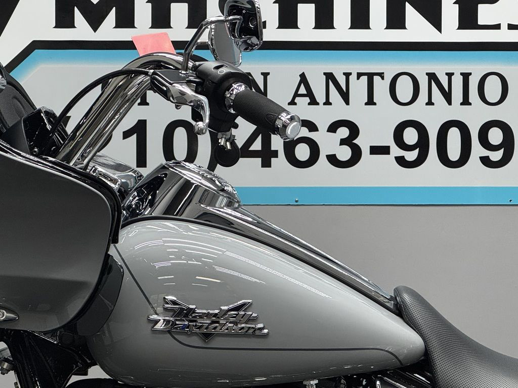 Road Glide® 3