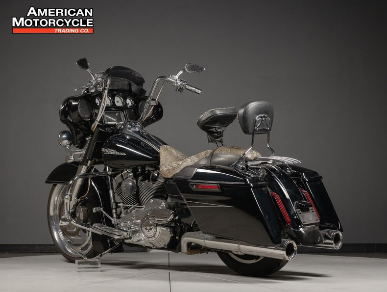 Street Glide®