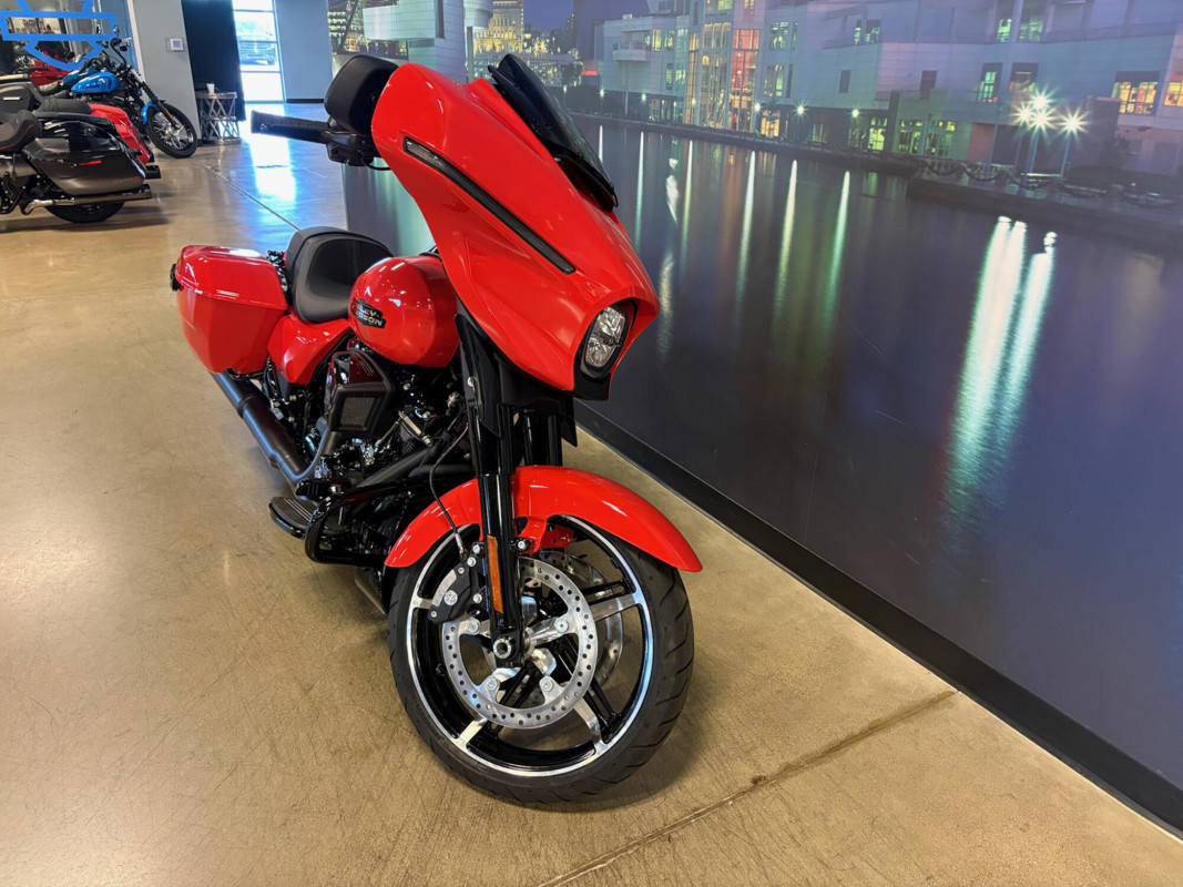 Street Glide®