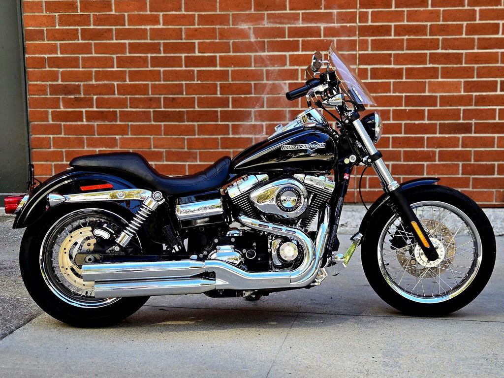 Dyna® Super Glide Custom