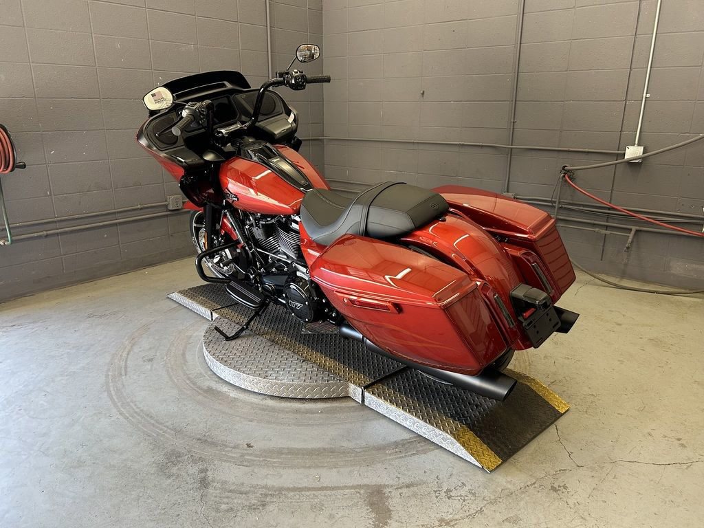 Road Glide®