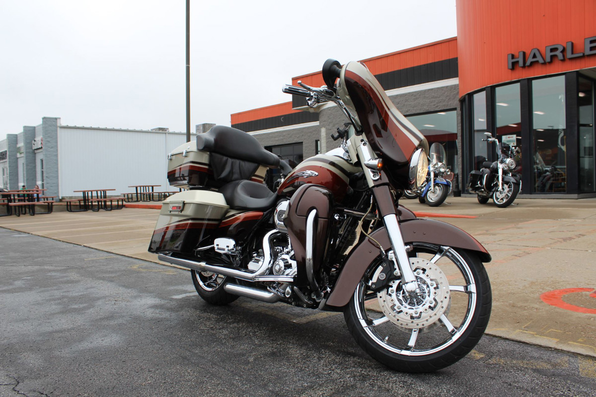 CVO™ Street Glide®