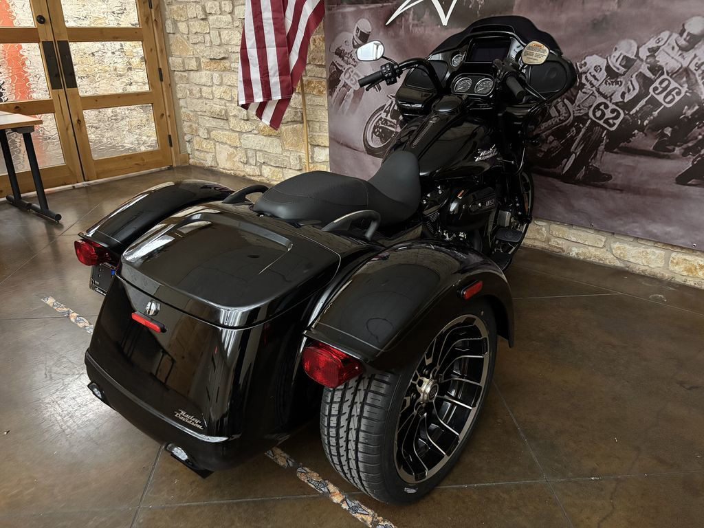 Road Glide® 3