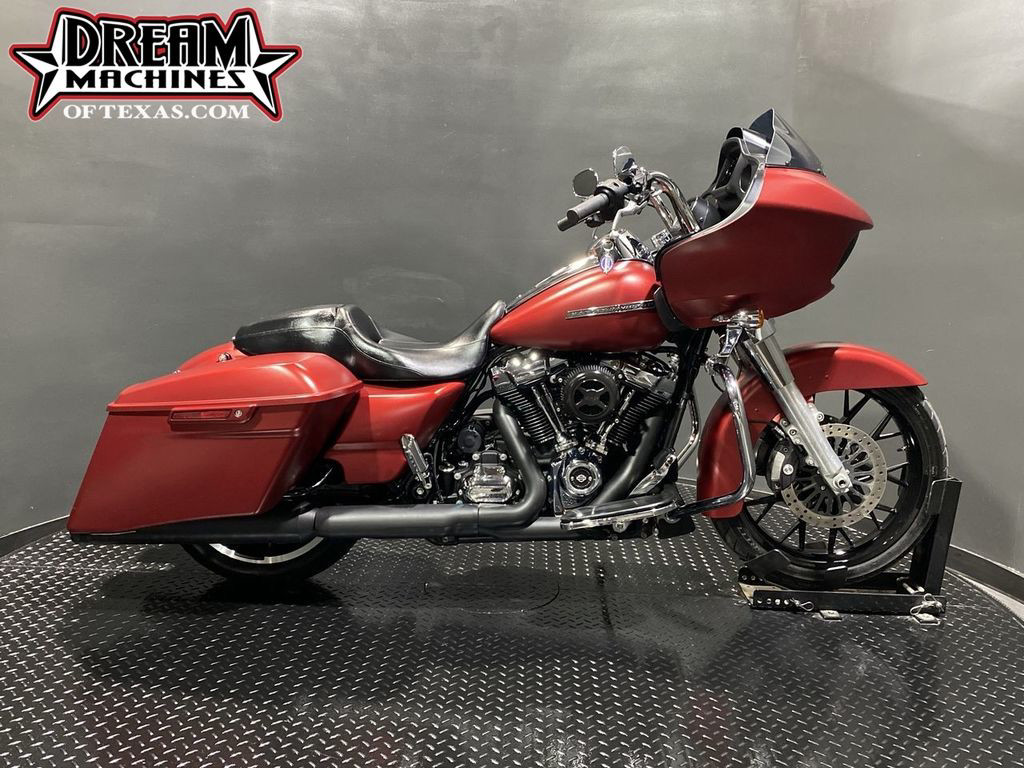 Road Glide®