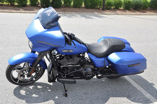 Street Glide®