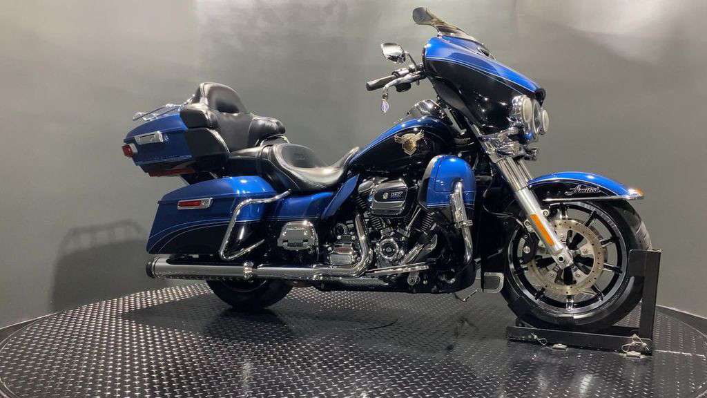 Electra Glide® Ultra® Limited 115th Anniversary