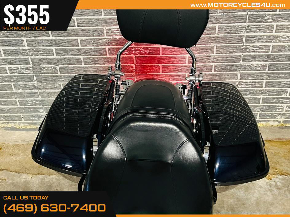 Street Glide®