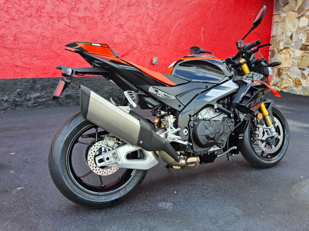 Tuono V4 1100 Factory