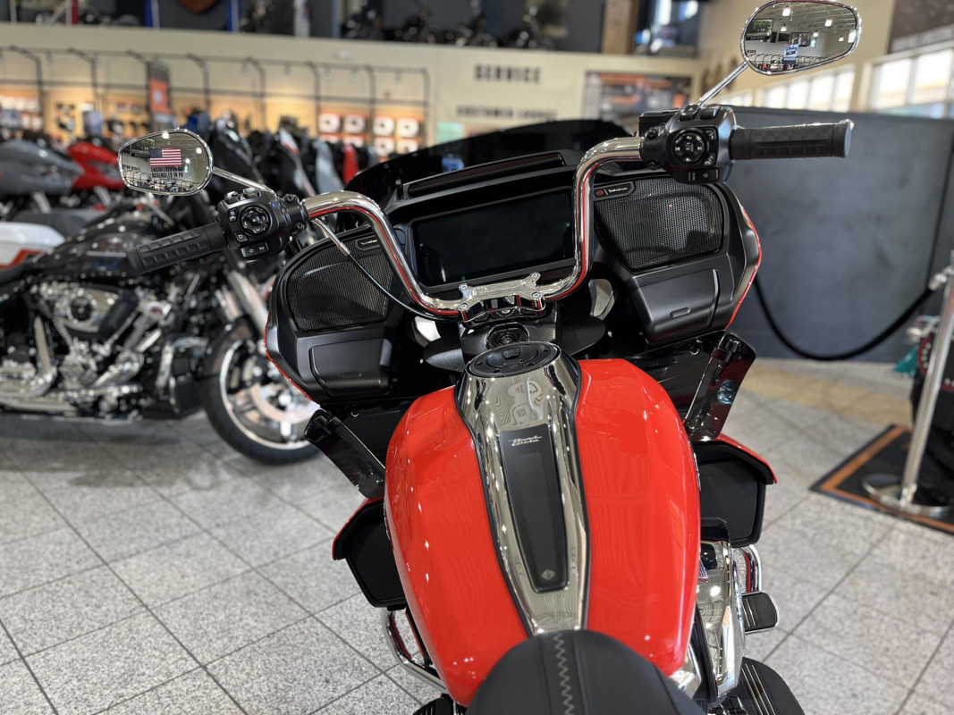 Road Glide®