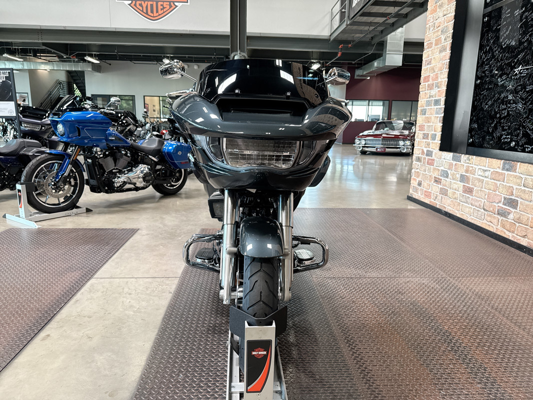 Road Glide®