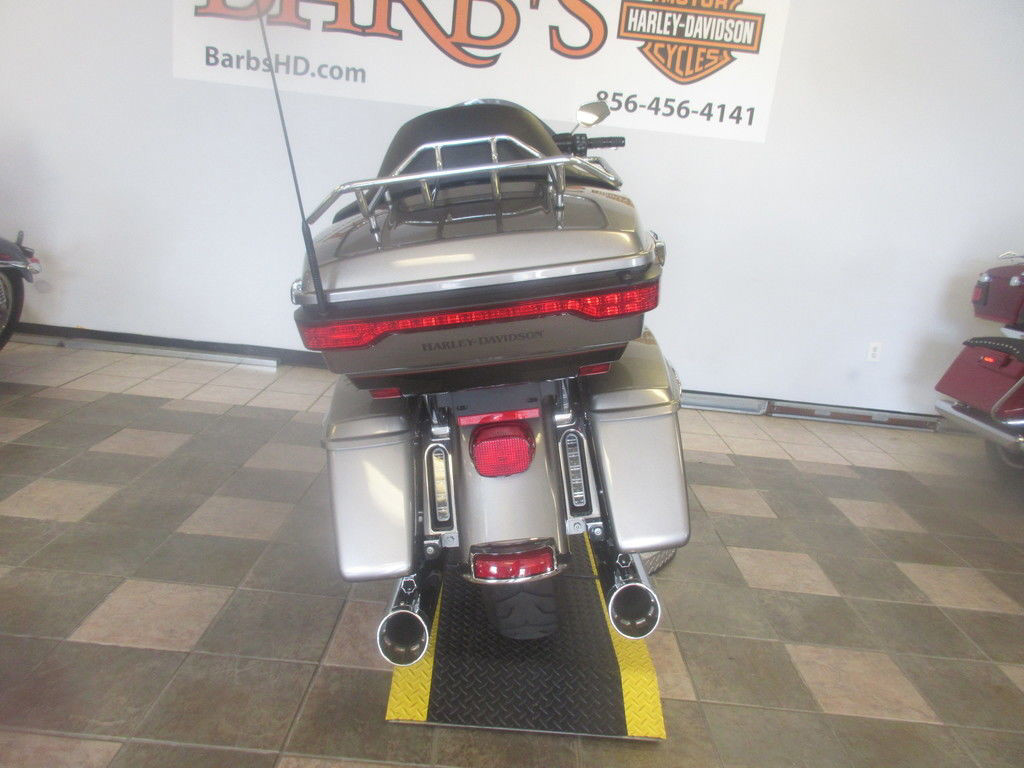 Road Glide® Ultra