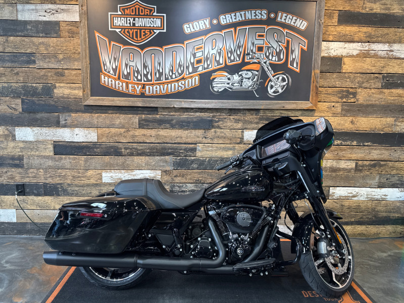 Street Glide®