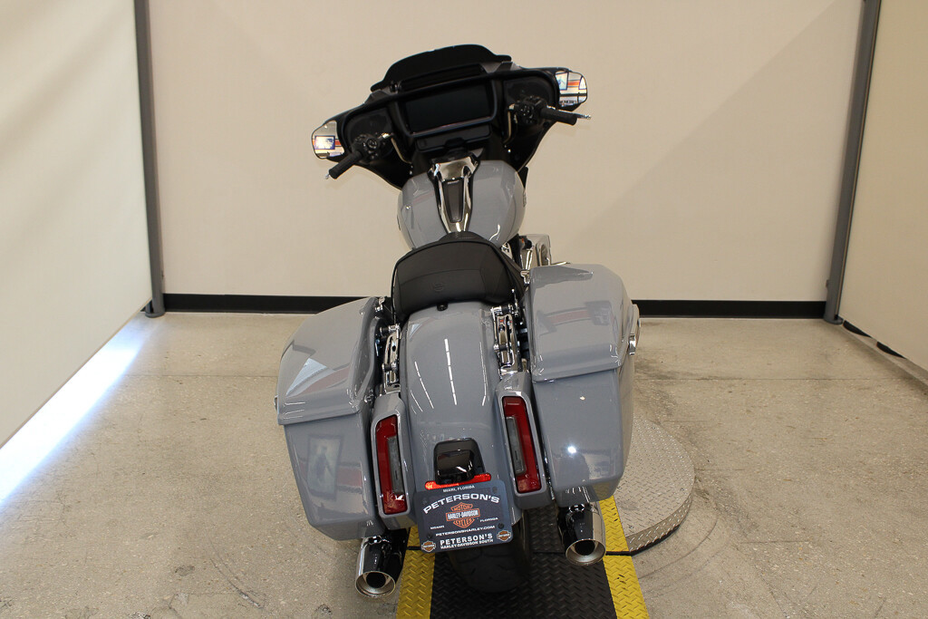 Street Glide®