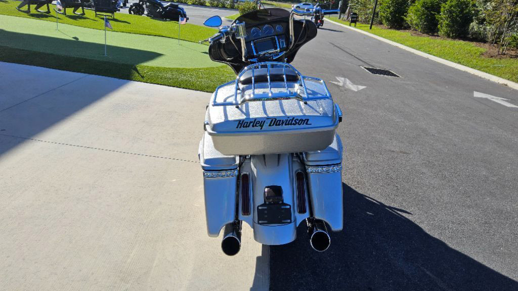 CVO® Street Glide®