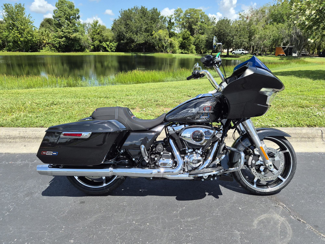 Road Glide®