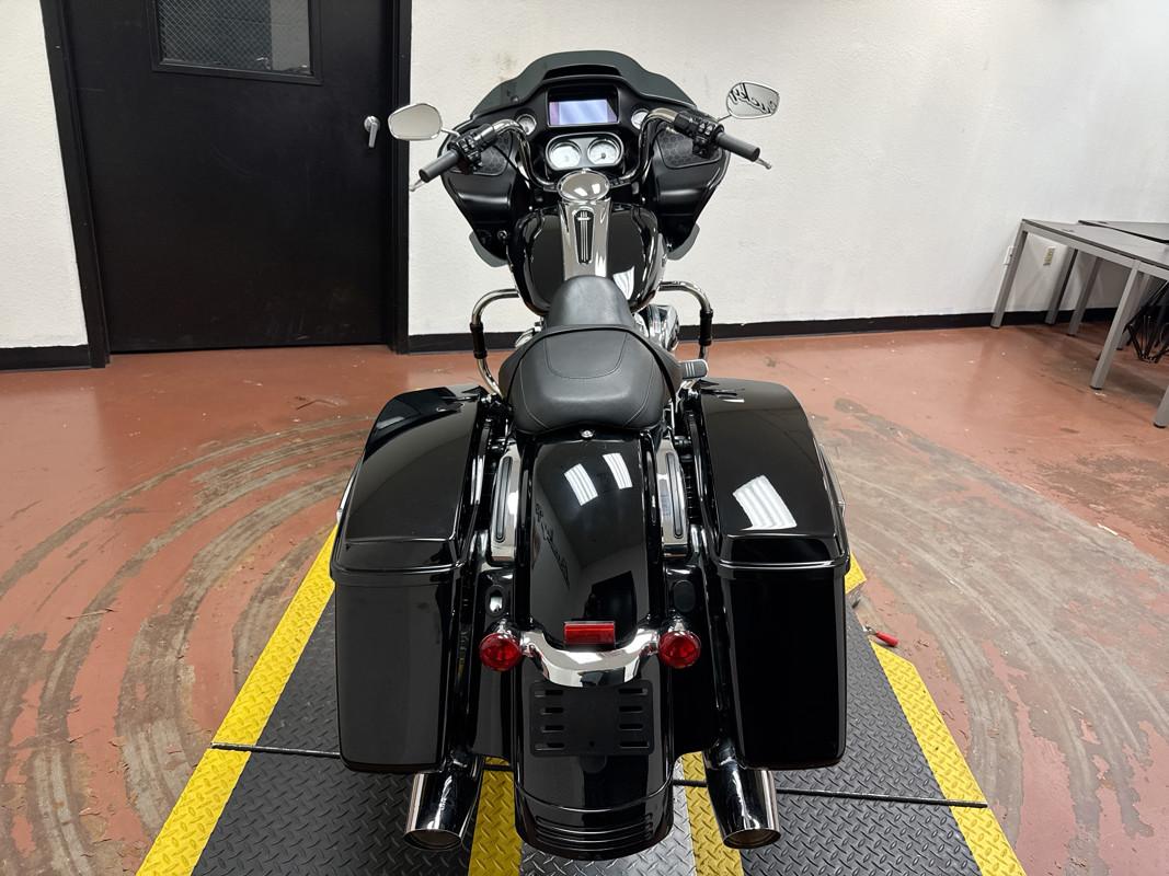 Road Glide®