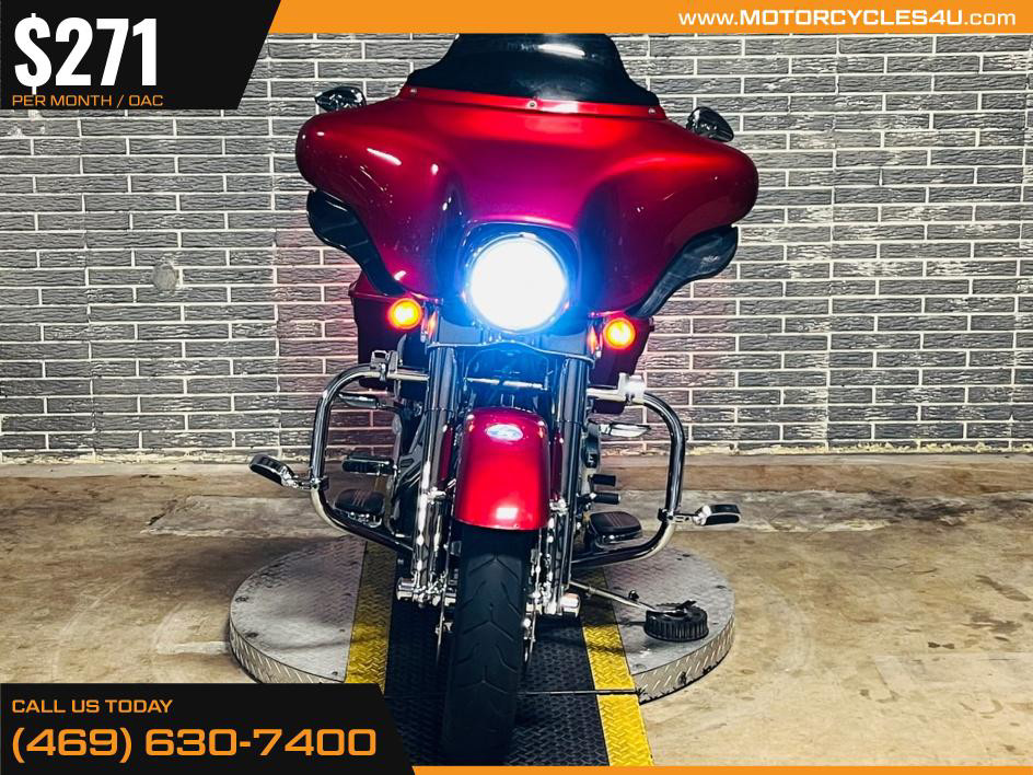 Street Glide®