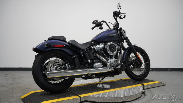 Street Bob®