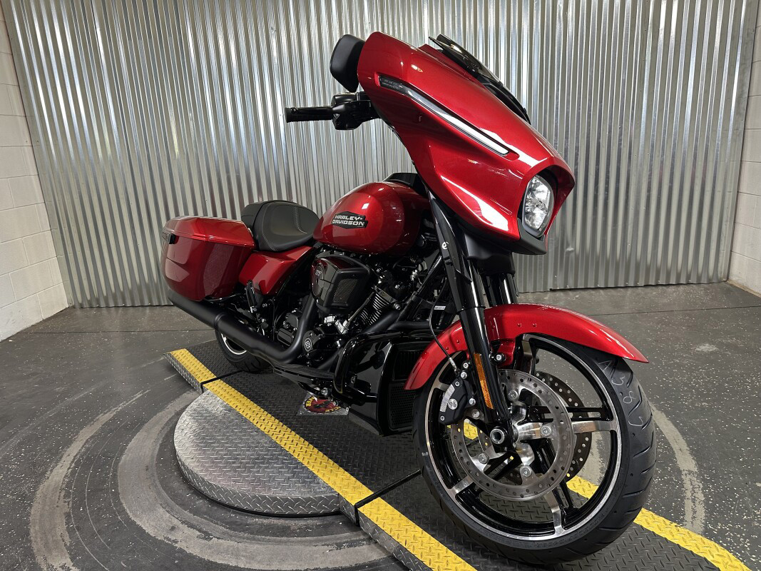 Street Glide®