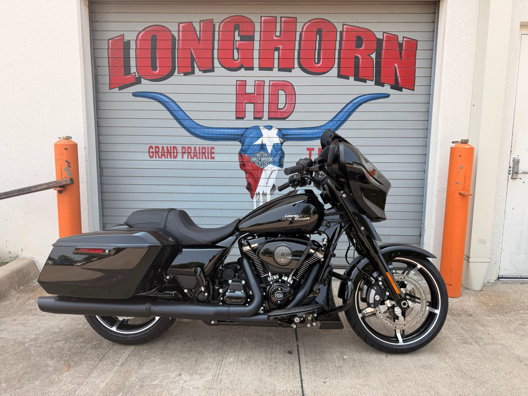 Street Glide®